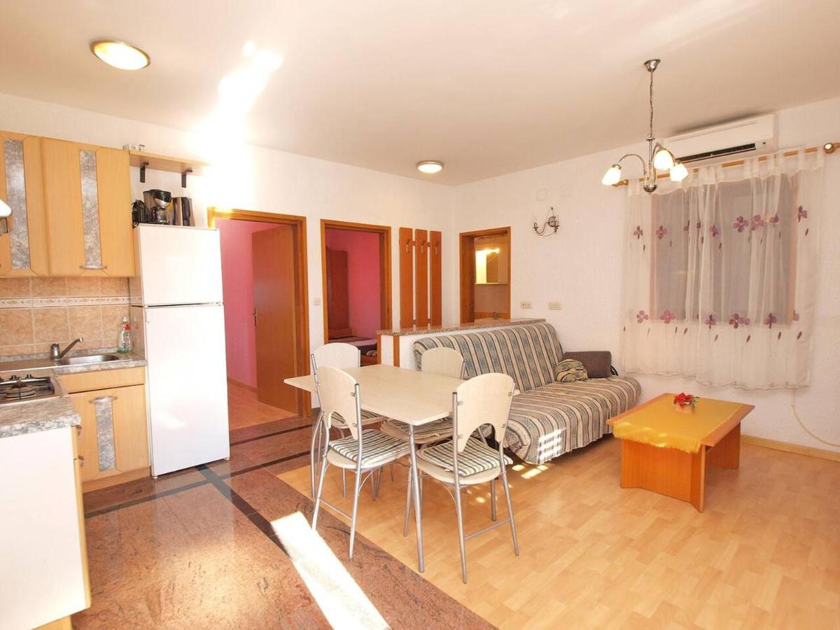 Alma Apartment Poreč Exterior foto